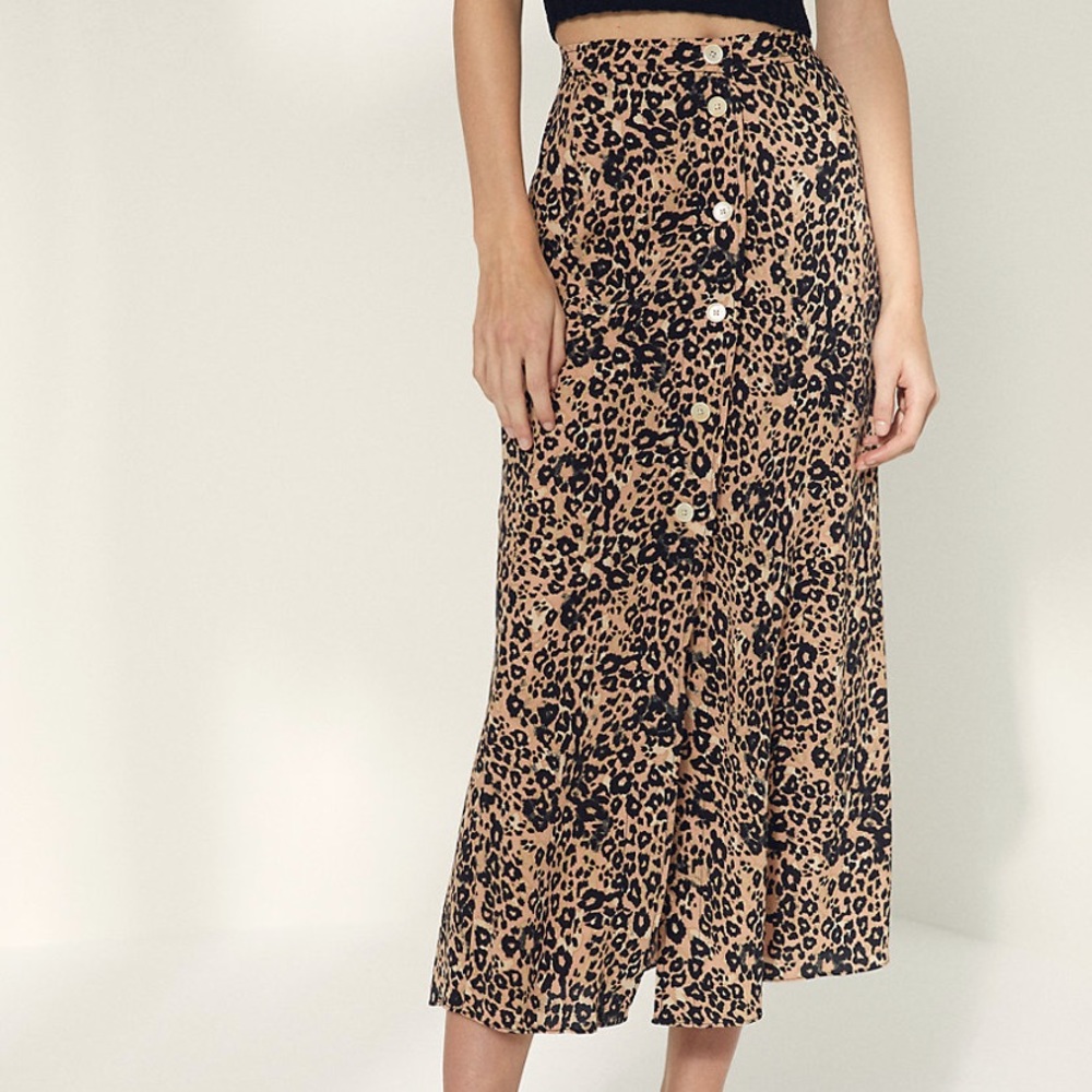ARITZIA LEOPARD MAXI SKIRT SIZE 4